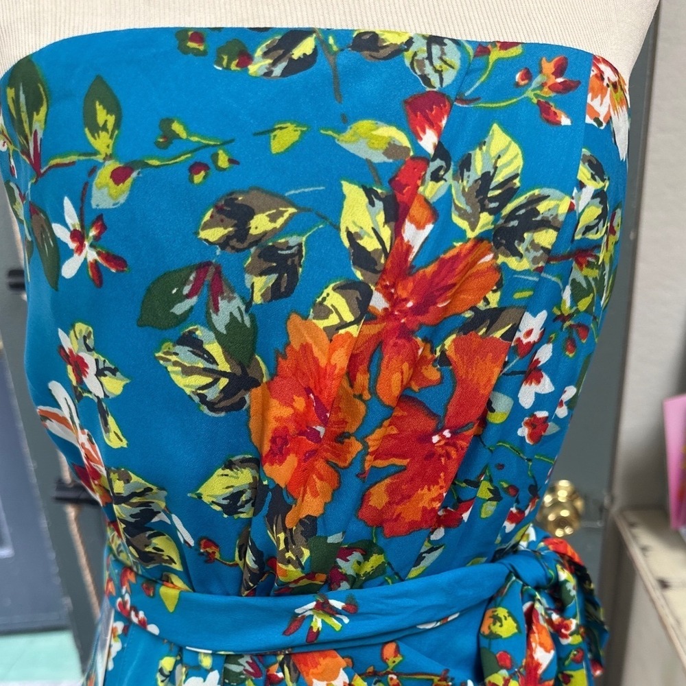 NWT Express Blue Floral Strapless Mini Dress Wedding Guest Resort Size 4 - Picture 6 of 9